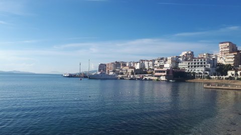 Инвестиција. турнеја во Албанија